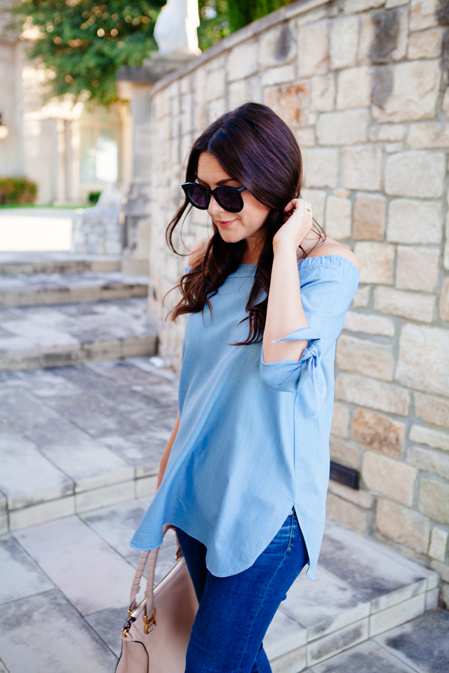 Kendi Everyday in Chambray Sleeveless Tunic and Ripped Skinny Jeans