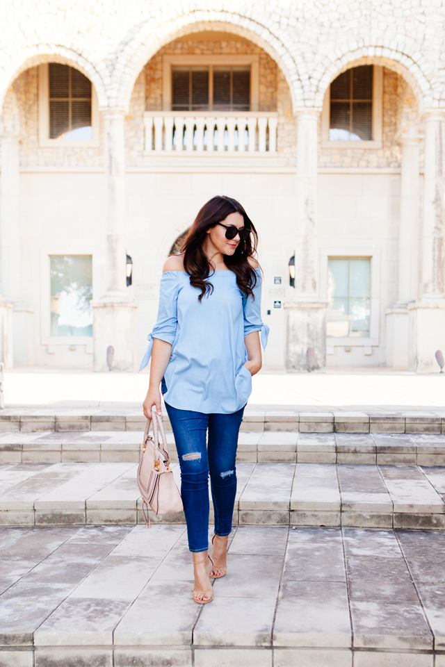 Kendi Everyday in Chambray Sleeveless Tunic and Ripped Skinny Jeans