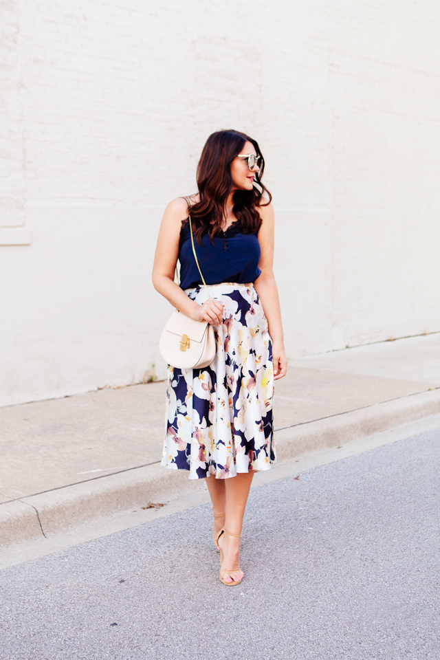 Navy Floral Skirt Outfits (35 ideas & outfits)