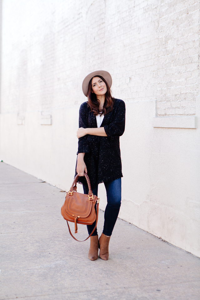 Oversized sweater with white tee and skinny jeans on Kendi Everyday