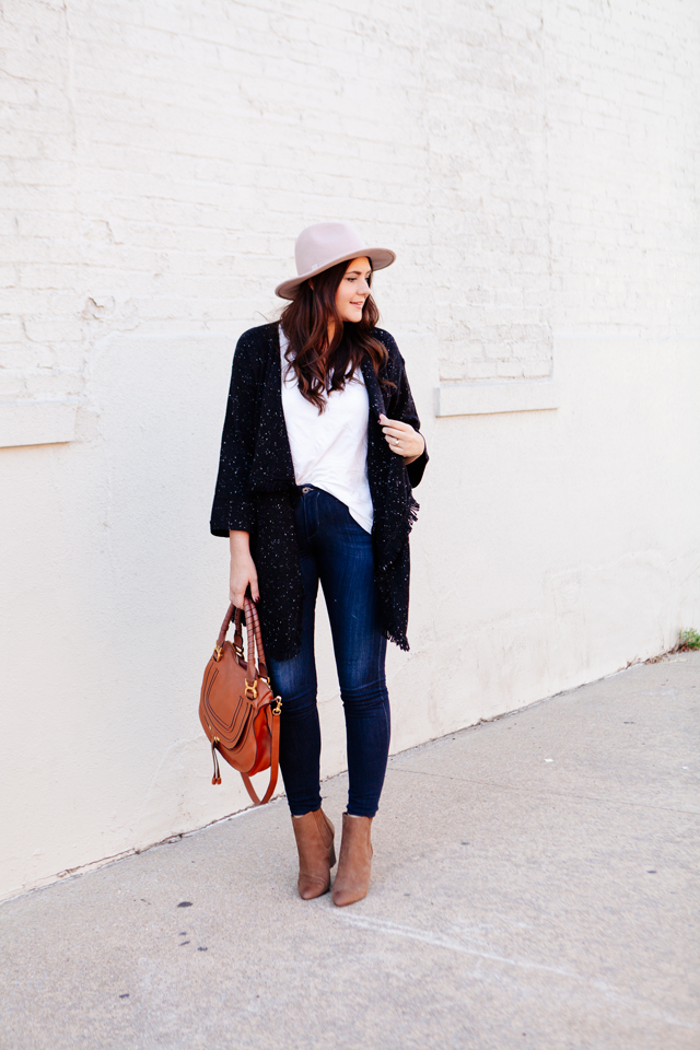 Oversized sweater with white tee and skinny jeans on Kendi Everyday