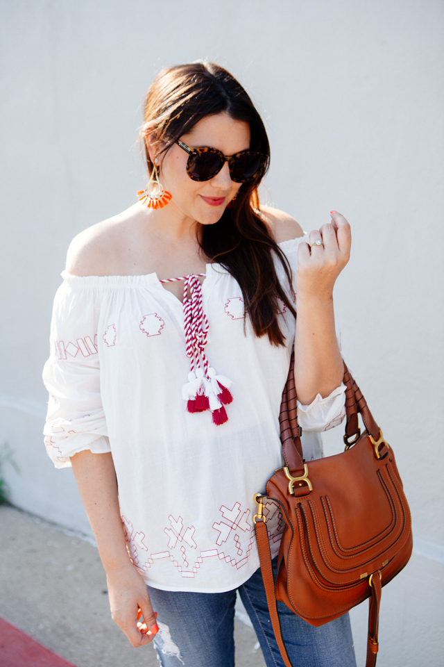 Off the shoulder top for summer. Maternity outfit ideas.