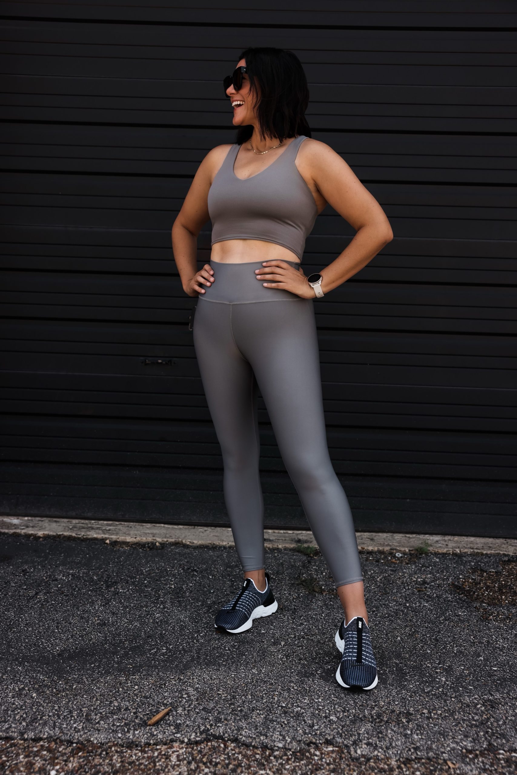 Kendi Everyday wearing Alo Airlift Leggings outfit 03